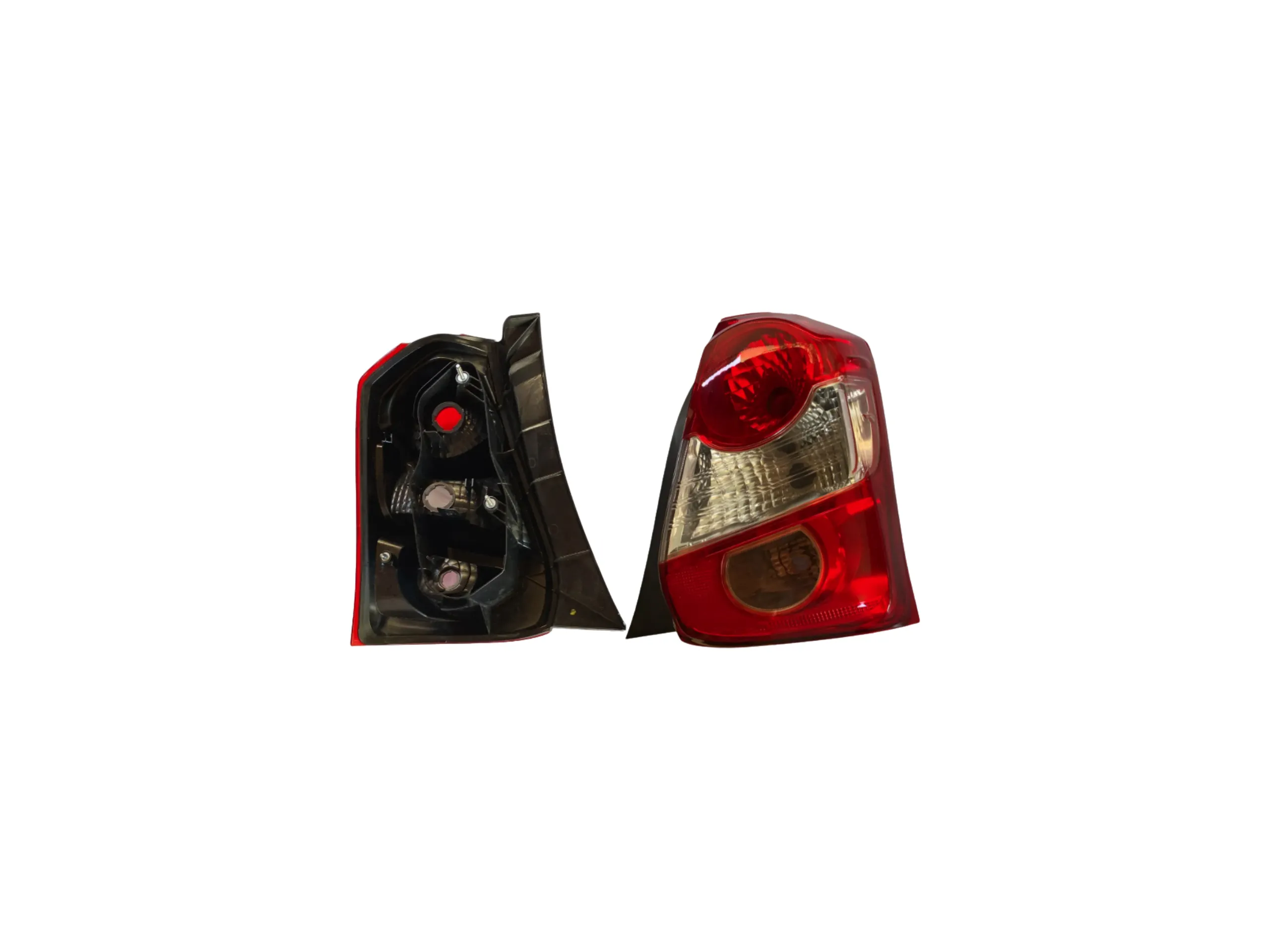 FARO TRASERO ETIOS 5 PUERTAS 2013- RH *C/ RETROCESO ROJO* NAC